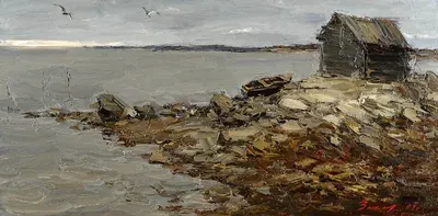 Картина „На берегу Белого моря“ (Андрей Захаров, масло, 50х100 см). Изображены скалистый берег Белого моря, старая деревянная изба, лодка, серое море, чайки в небе. Эксклюзивная художественная работа, идеально подойдёт для коллекционеров и украшения
